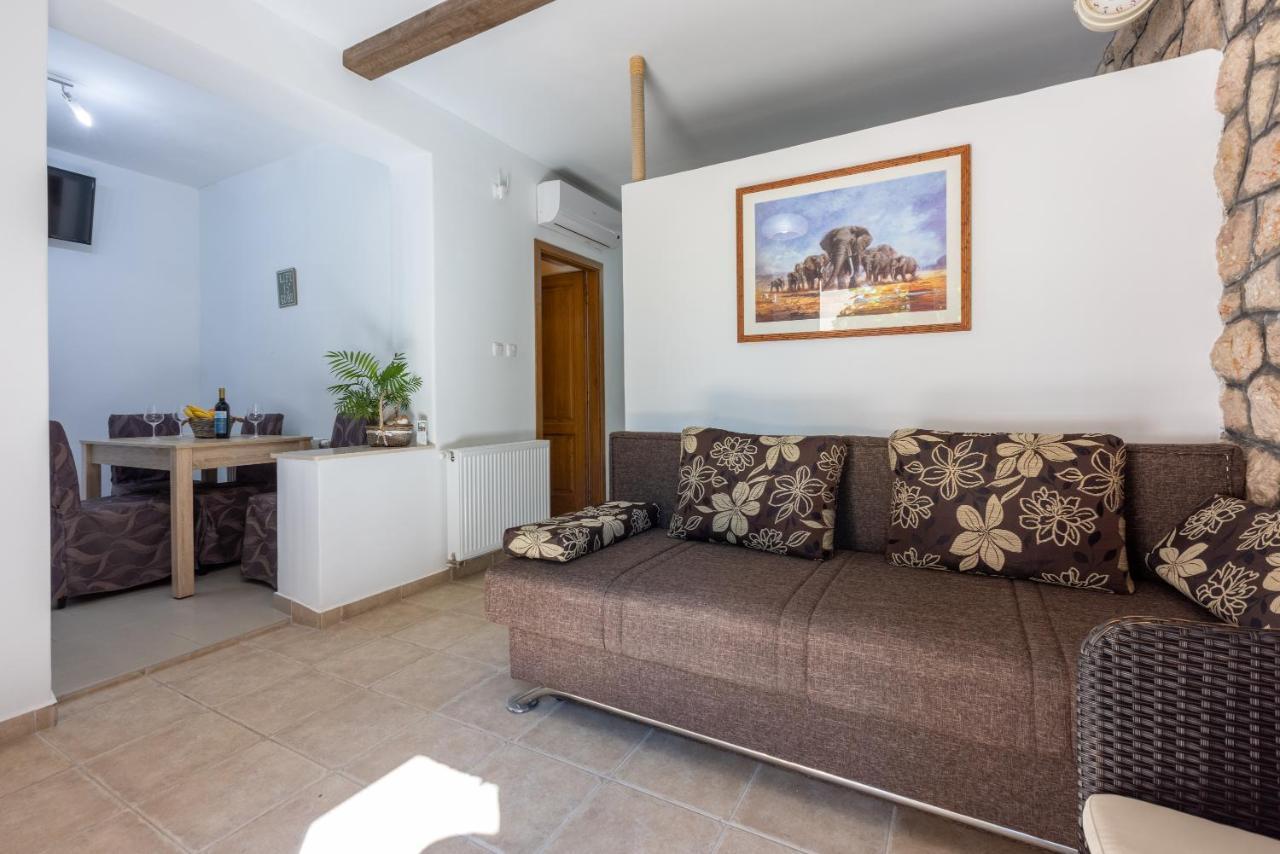 Apartmani Anita Dramalj Exteriör bild