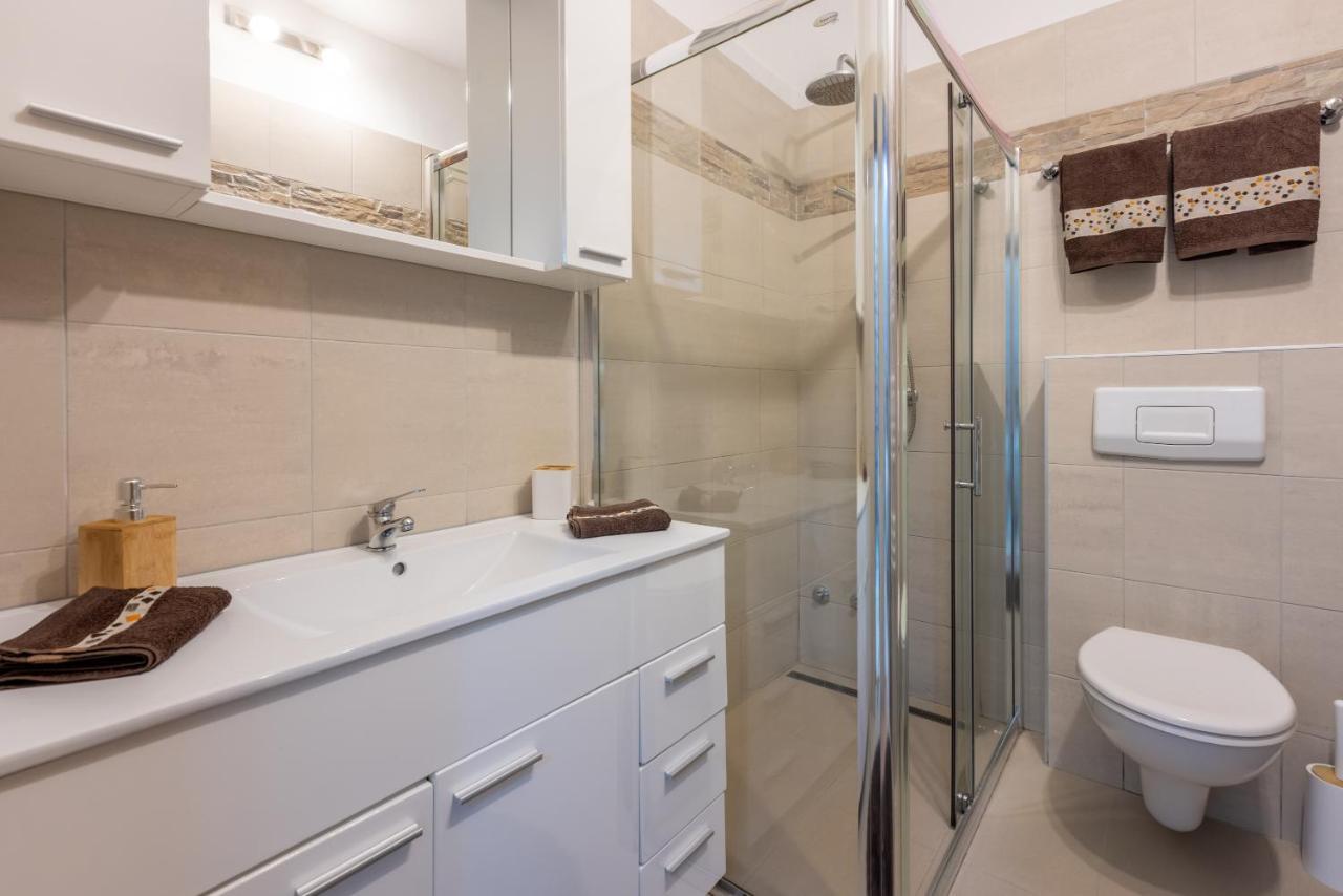 Apartmani Anita Dramalj Exteriör bild