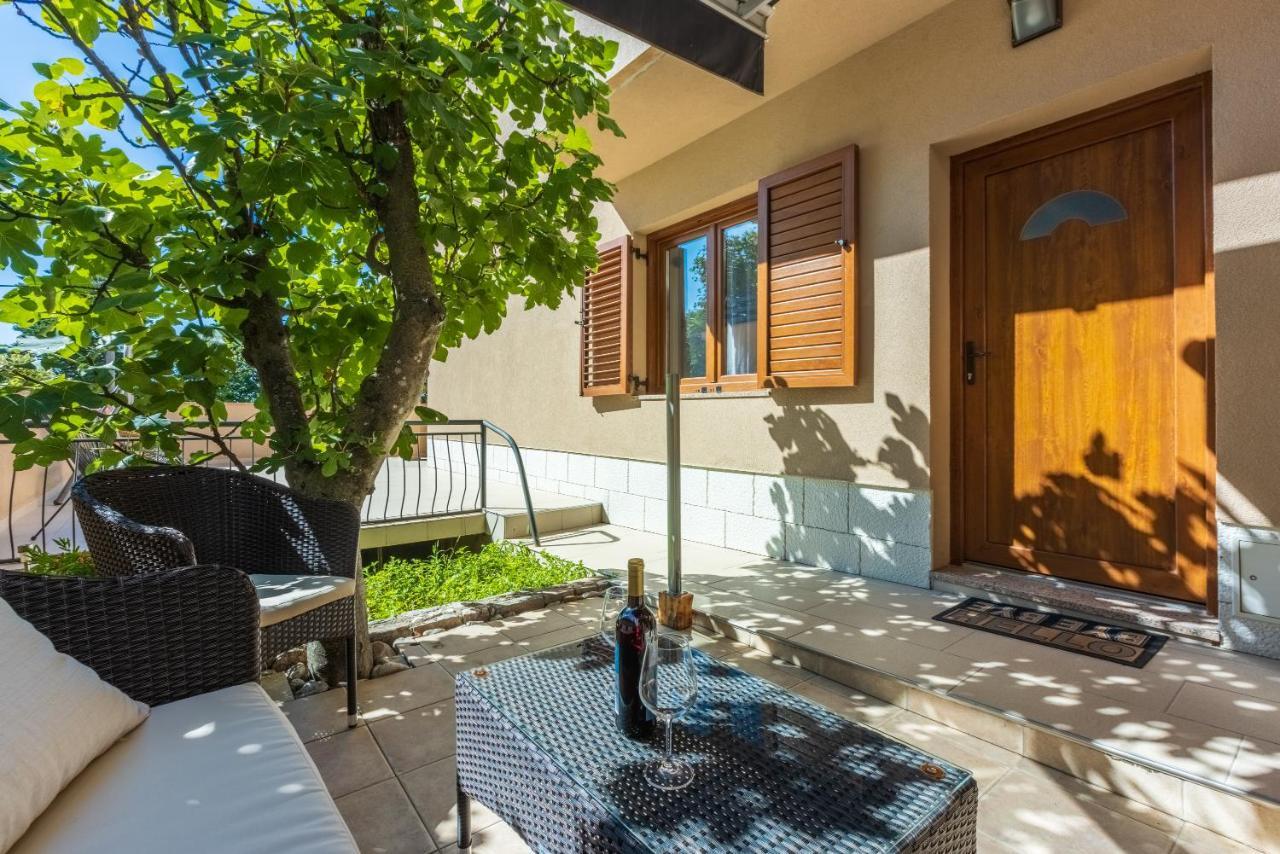 Apartmani Anita Dramalj Exteriör bild